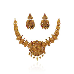 Artistic Design Gold Necklace Set