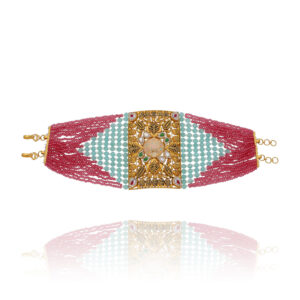 Aura Elegant Bracelet with a Touch of Luxury