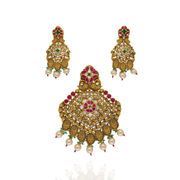 Celestial Charm, Woven in Gold ,Gold Pendant Set
