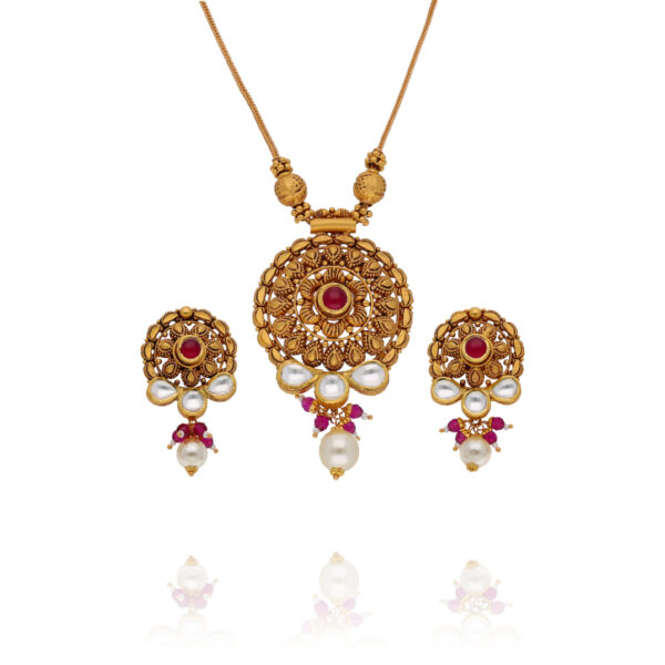 Classic Reverence Gold Antique Chain Set