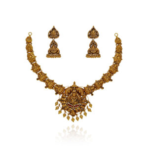 Creative Twist Gold Necklace Set
