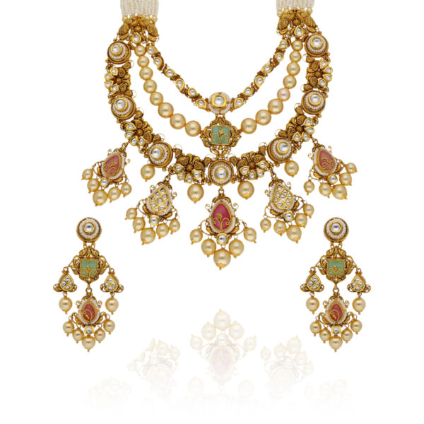 Exquisite Long Set to Complement Your Bridal Radiance