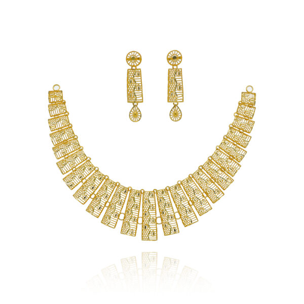 Layered Gold Necklace Set