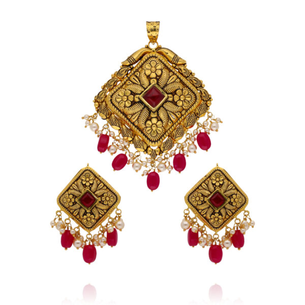 Noble Shine Antique Gold Pendant Set