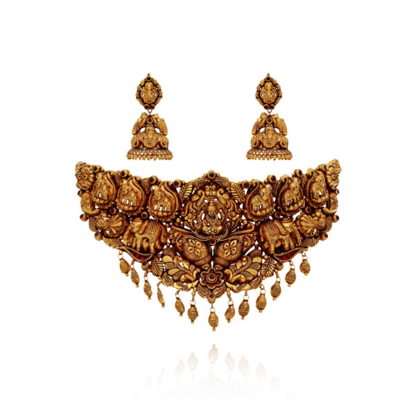 Regal Radiance Gold Choker Set