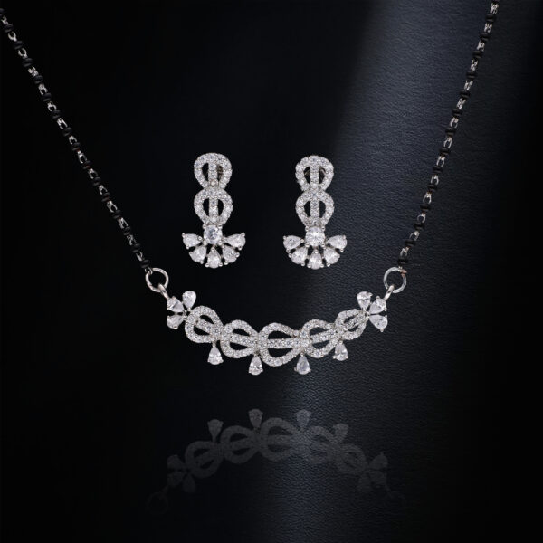 Sterling Elegance Mangalsurta Set