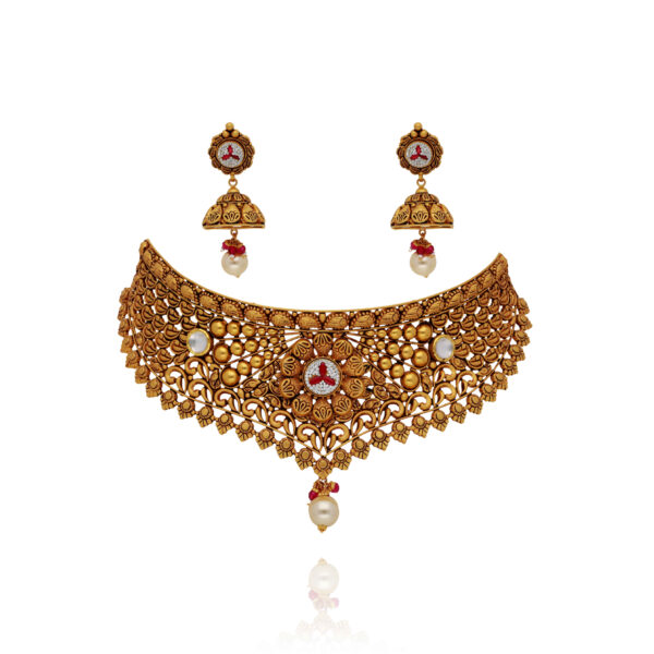 Timeless Radiance Gold Choker Set