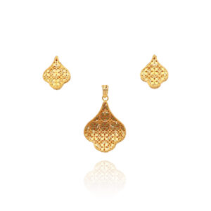 Tranquil Embrace Gold Pendant Set