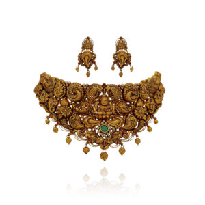Divine Necklines Gold Choker Set