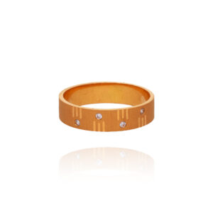 Regal Round Gold Ring for Men